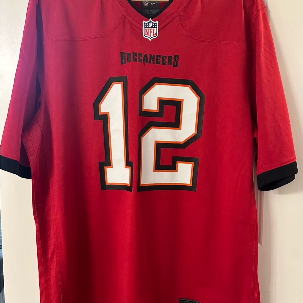Like New Nike NFL Red Tampa Bay Buccaneers Tom Brady #12 Jersey Size Men’s Large